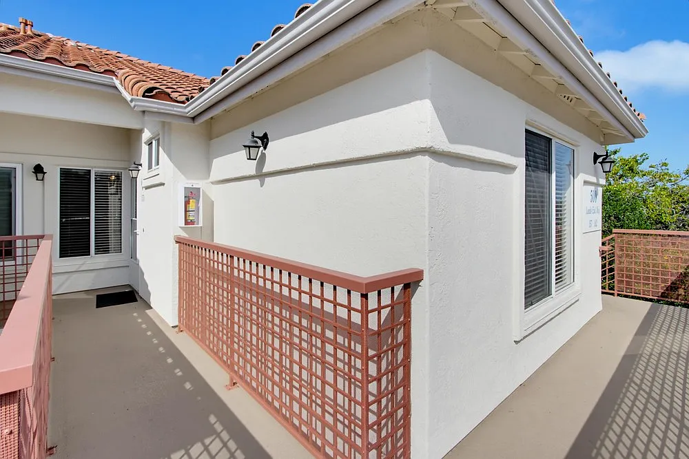 3 bed, 1115 sqft, $3,595 — Photo 3