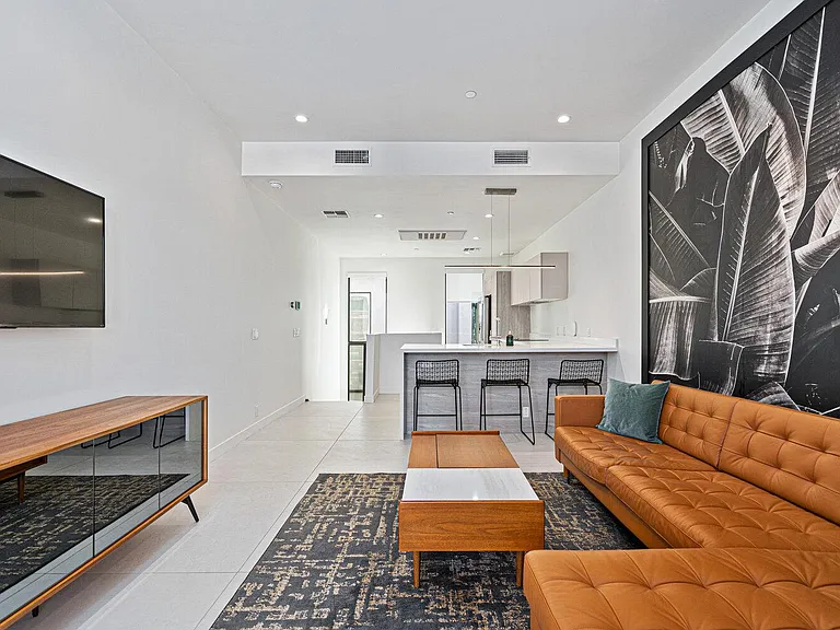 MZ Scottsdale — Photo 3