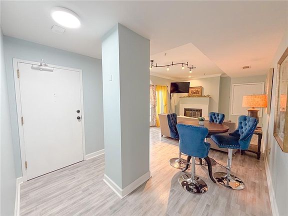 5th image of 2161 Peachtree Rd NE APT 708
