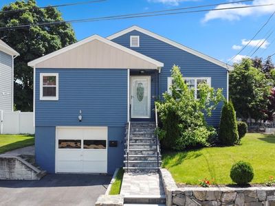 40 Danny Rd, Hyde Park, MA, 02136