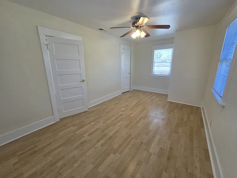 Room 3 of 3