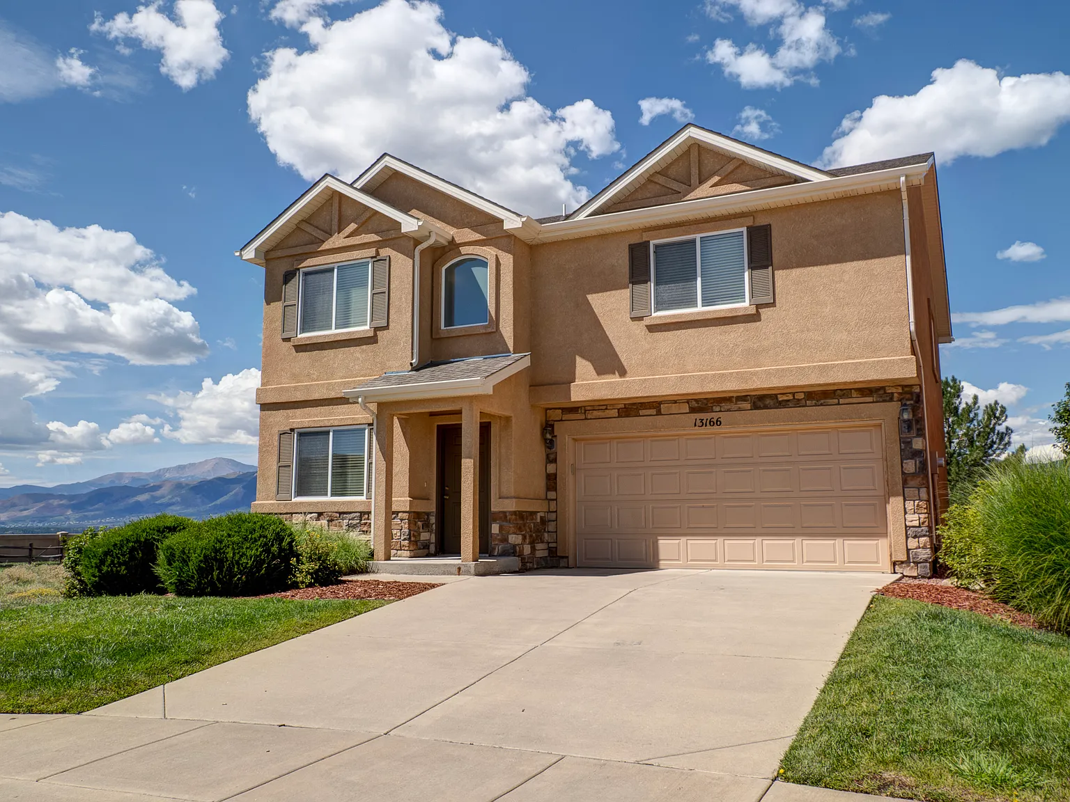 13166 Canyons Edge Dr — Photo 1