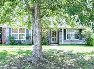 812 Royal Woods Dr E, Mobile, AL 36608