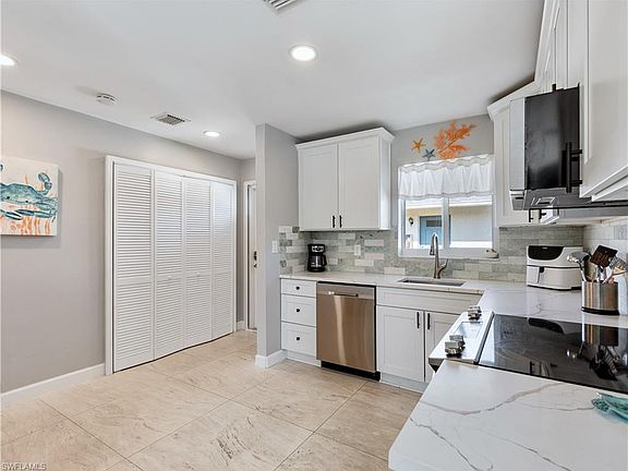 5th image of 185 Palm Dr #18-j