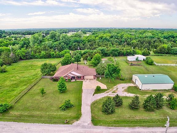 2nd image of 7140 Horsefly Ln
