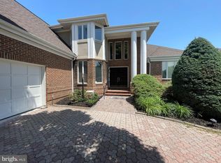 2631 Iron Forge Rd, Herndon, VA 20171