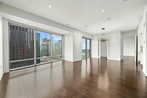200 Congress Ave #24B Photo 1