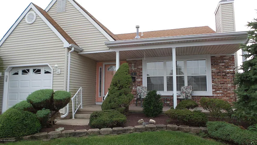 7 Snowdon Ct photo 1