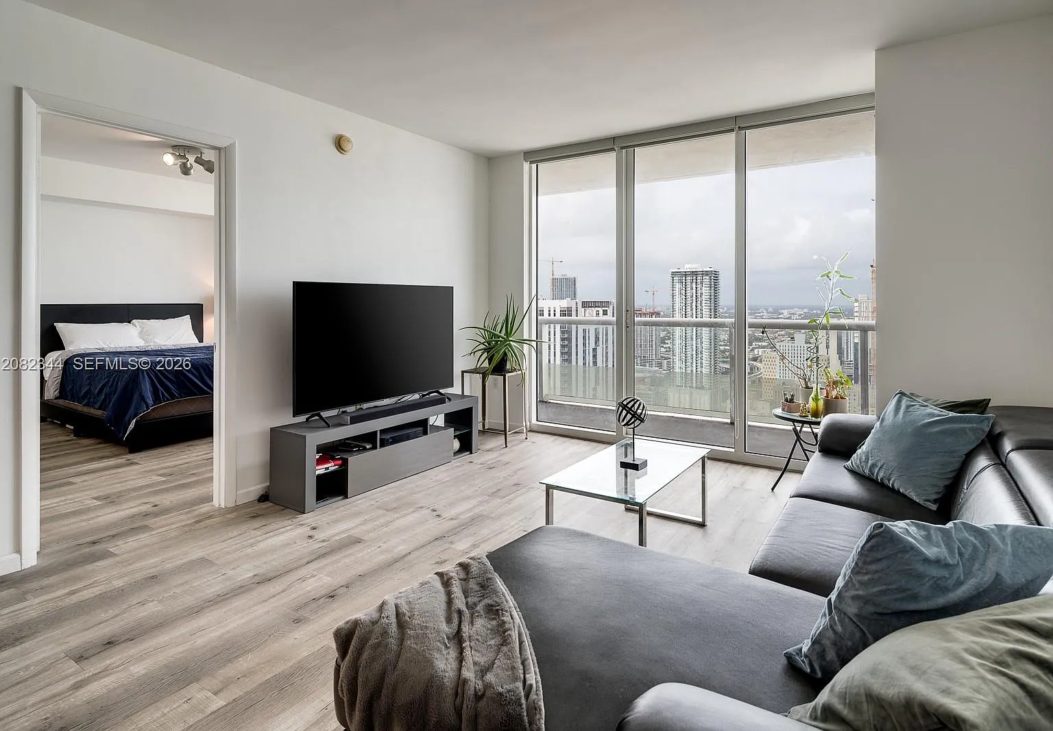 50 Biscayne Condo — Photo 4