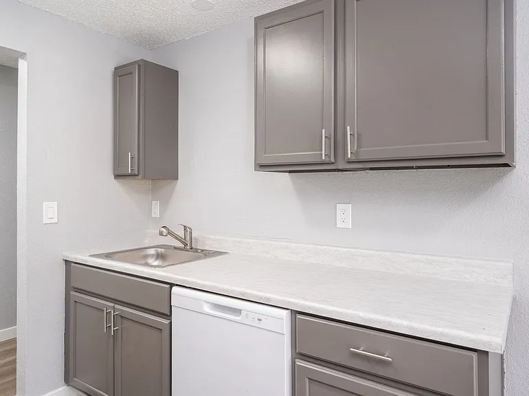 Pine Tree Lane Apartments — Photo 21