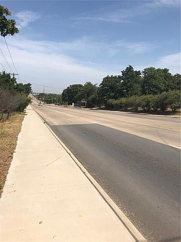 2nd image of 521 W Kennedale Pkwy
