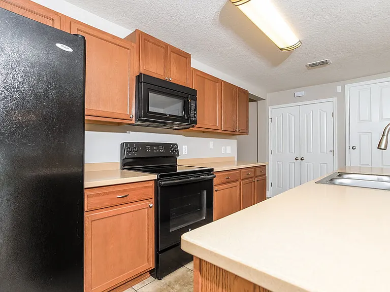 4505 Barbados Loop — Photo 6