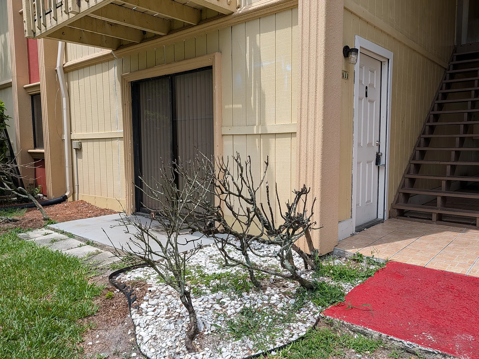 2 bed, 1069 sqft, $1,395 — Photo 2
