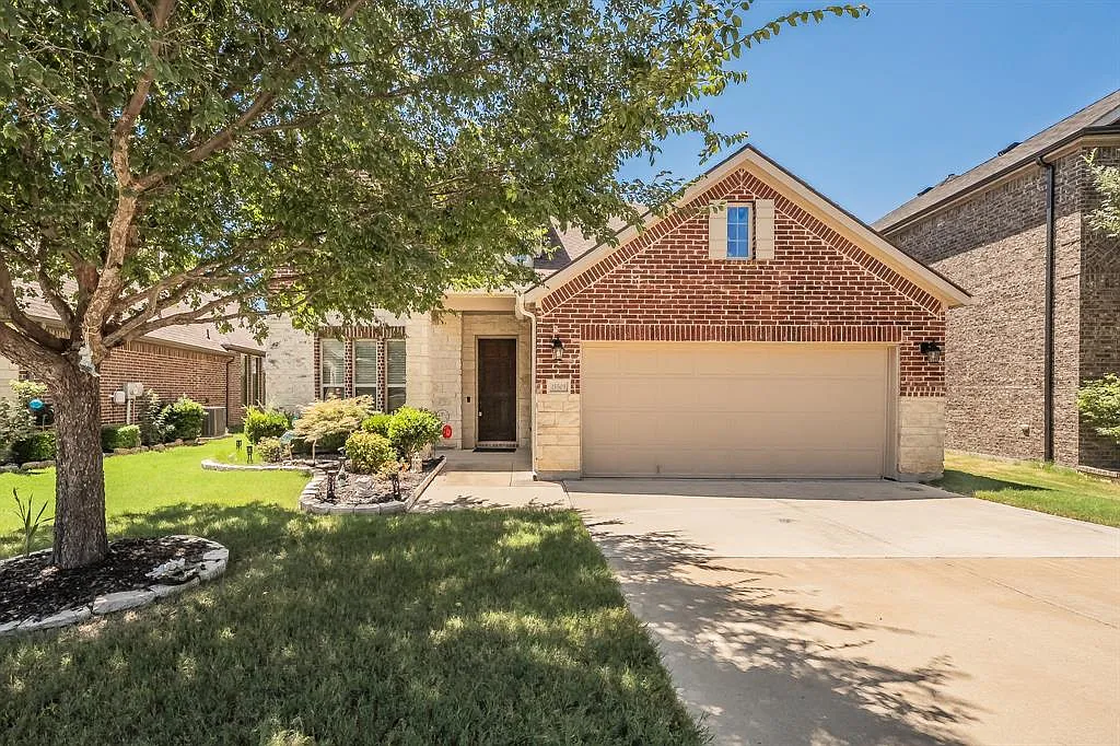 4 bed, 3.5 bath, 2706 sqft, $3,600 — Photo 1