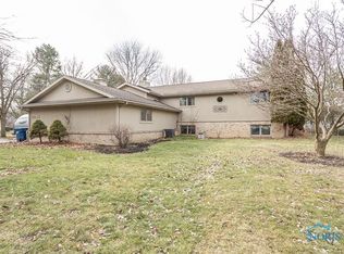 30417 Bates Rd, Perrysburg, OH 43551