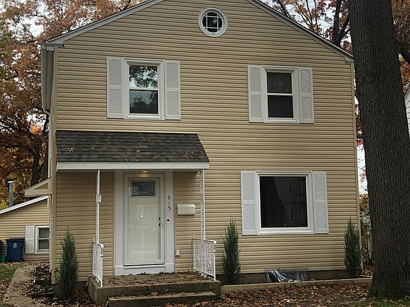 2nd image of 915 W Lawrence St