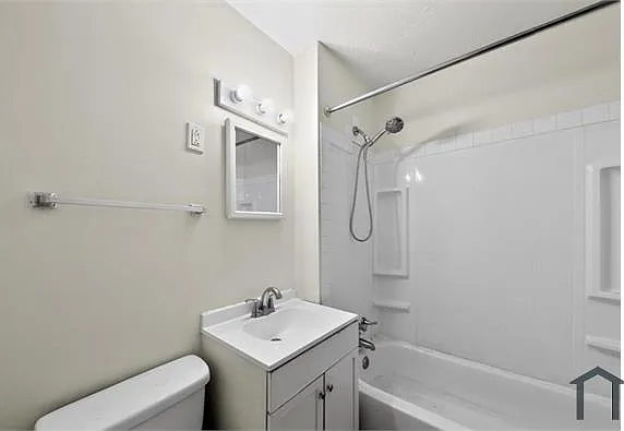 3887 Myron Ave — Photo 16