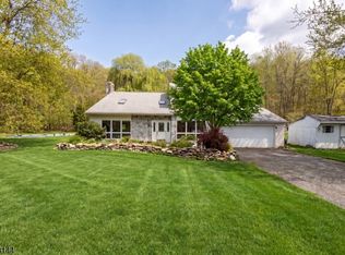 390 W Mountain Rd, Sparta, NJ 07871