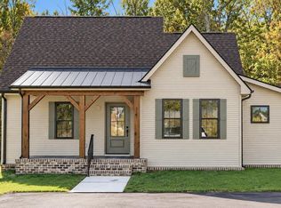 309 Zion Dr, Farmville, VA 23901