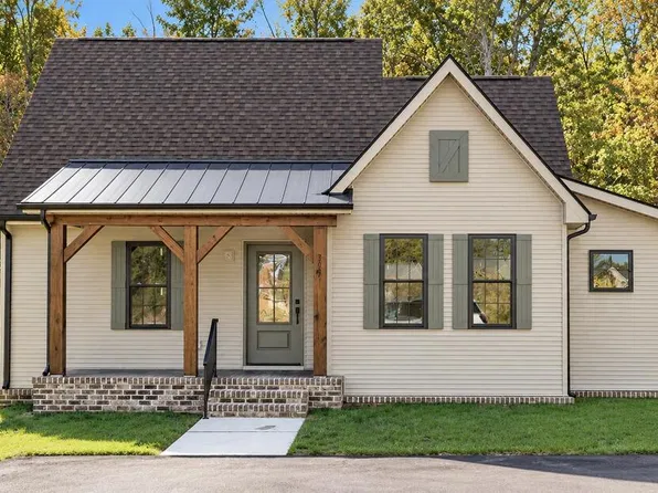 309 Zion Dr, Farmville, VA 23901