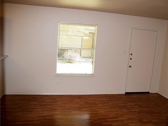 2nd image of 1217 Kimbrough St