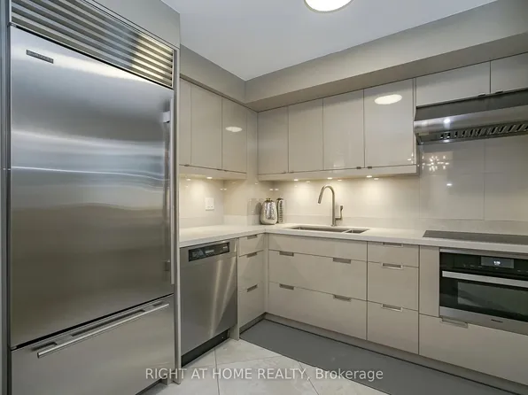 2119 Lake Shore Blvd W #217, Toronto, ON M8V 4E8