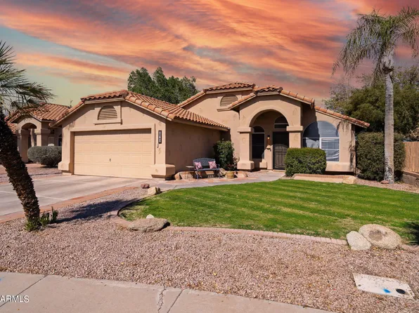 372 W SMOKE TREE Road, Gilbert, AZ 85233