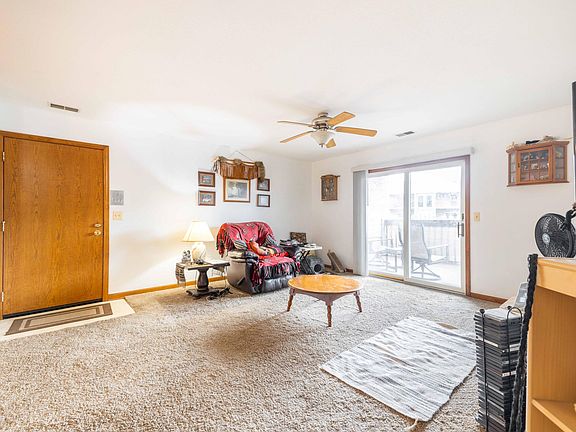 3rd image of 1385 Harbour Blvd APT 129