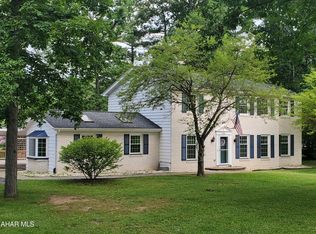 147 N Hawthorne Dr, Altoona, PA 16602