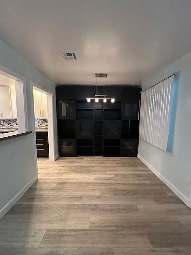 Hartford Apartments — Photo 4