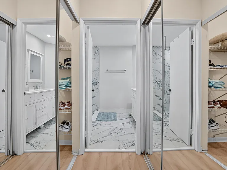 65 Pelican Pointe Dr #2030 — Photo 31
