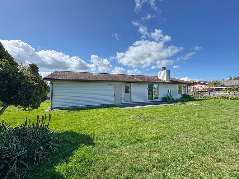 41 McLaughlin Rd — Photo 43