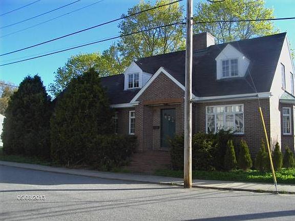2nd image of 1 Bradeen St