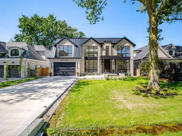 1071 Scott Ave, Oakville, ON L6L 2M2