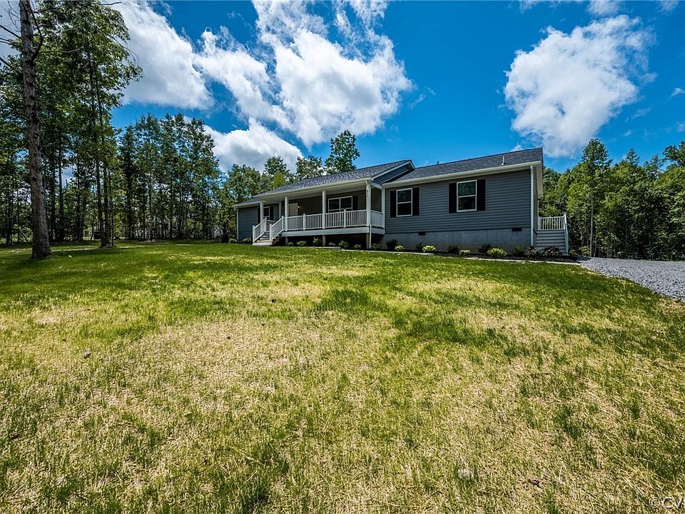 1st image of 211 Hotchkiss Dr
