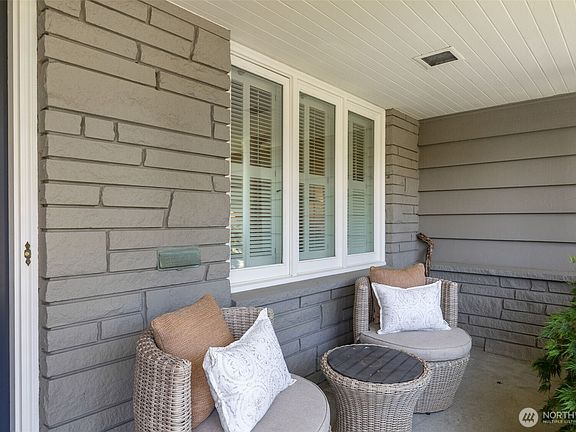 2nd image of 3657 W Viewmont Way W