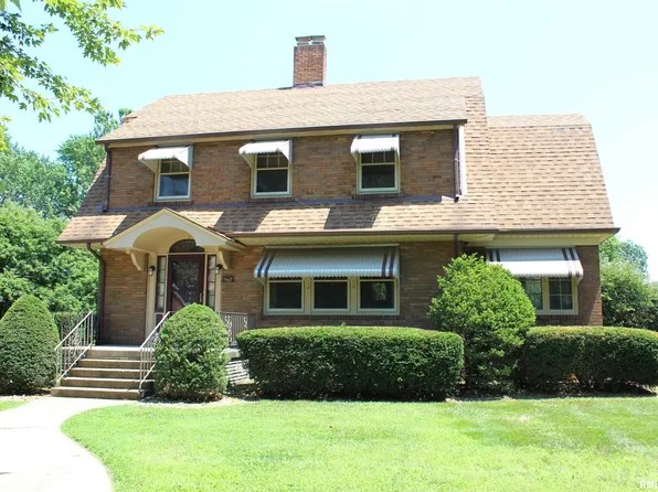 1667 N Prairie St, Galesburg, IL 61401