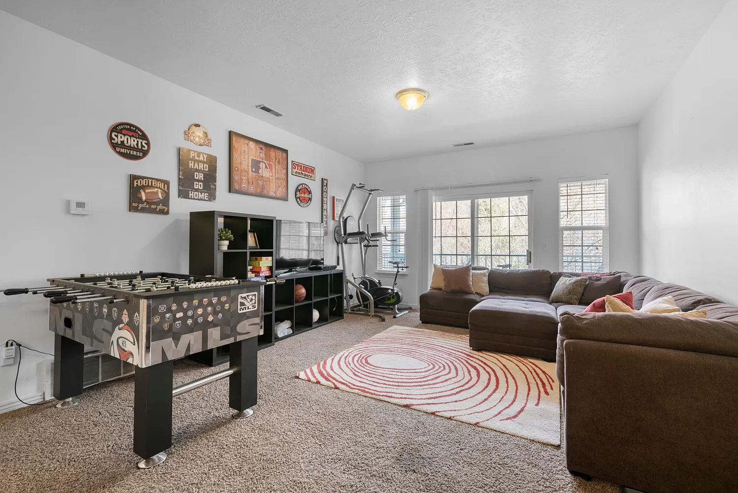 3 bed, $569 — Photo 2