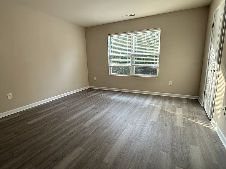 2916 Berkeley Springs Pl — Photo 6