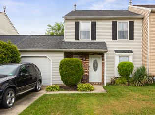 13 Hopewell Ln, Sicklerville, NJ 08081