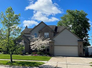 36784 Orchard Lake Dr, New Baltimore, MI 48047