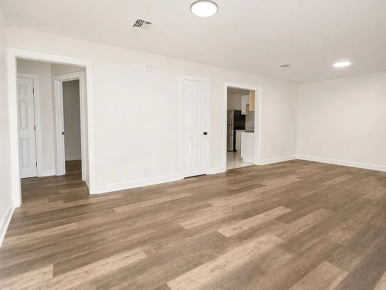975 Green Ridge Rd — Photo 8