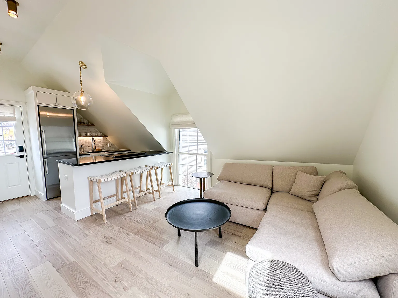 Studio, 310 sqft, $2,000 — Photo 2