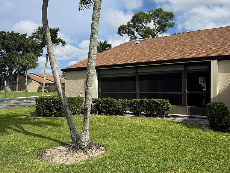 817 Sky Pine Way #H — Photo 24