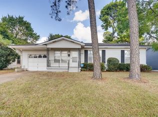 212 W Pecan St, Hurst, TX 76053