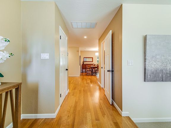 2nd image of 446 Beresford Ave