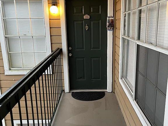 3rd image of 4460 Perkinshire Ln APT 208