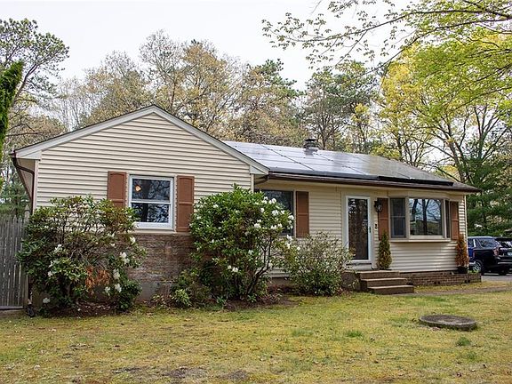 2nd image of 27 Club House Rd