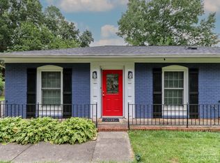 15805 Fairfield Dr, Matthews, NC 28104