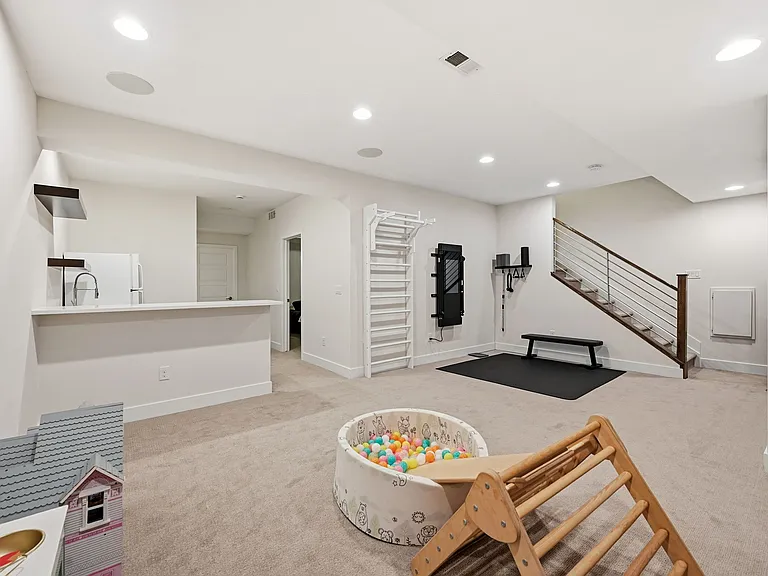 3544 Beeler St — Photo 30